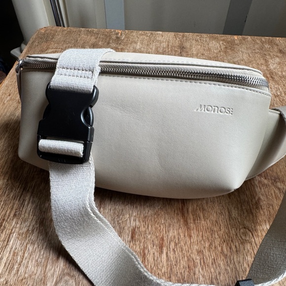 Monos Metro Sling in Ivory (Vegan Leather) - Picture 4 of 8